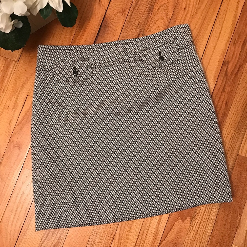 🔥Ann Taylor LOFT: Gray Double Pocket Skirt